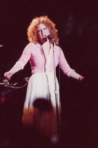 BetteBack: Bette Midler's Roxy Show Deemed Year's Best Pop Concert 1977 BetteBack: Bette Midler's Roxy Show Deemed Year's Best Pop Concert 1977