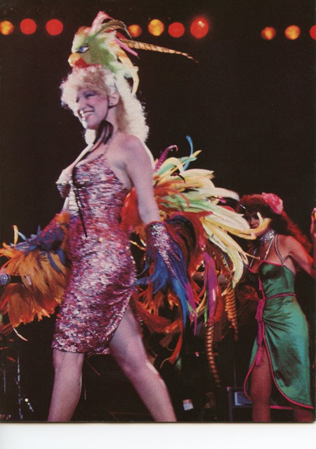 BetteBack: Midler Makes Her Mark In Europe BetteBack: Midler Makes Her Mark In Europe