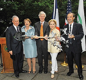 Fort Tryon Park Honors Bette Midler Fort Tryon Park Honors Bette Midler