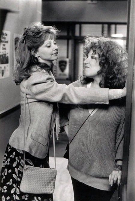 Shelley long and bette midler or bette midler and shelley long - bootleg betty