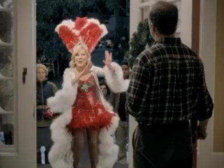 Acuras-season-of-reason-ft-bette-midler-bettes-a-classic-theres-no-denying-that-so-why-does-she-sound-so-awful-singing-this-strange-version-of-rocking-around-the-christmas-tree - bootleg betty