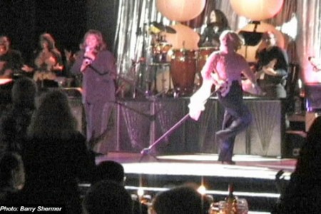Donna summer and bette midler - hot stuff - bootleg betty Photo: Barry Shermer