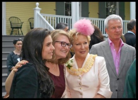 Bette and Maetin with fans