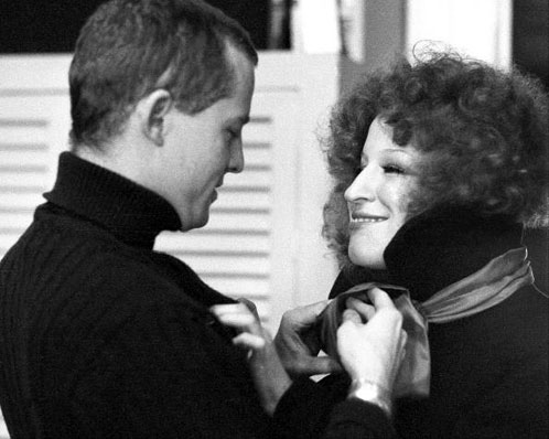 Bette with hairdresser Terry Hunt/NYDaily News, 2/75