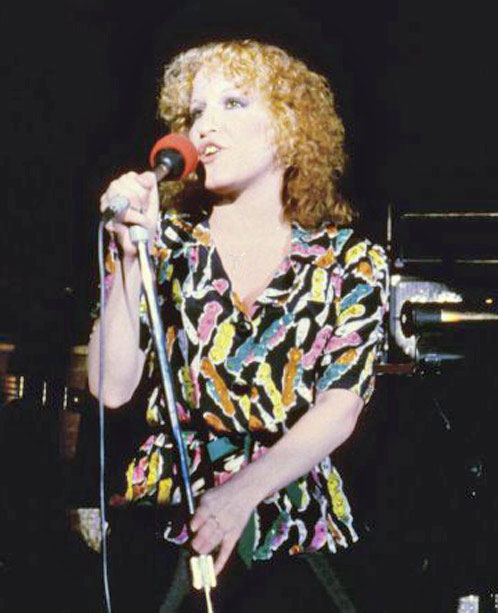 404909_215111685251959_2144