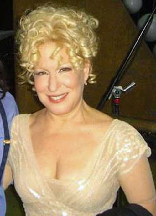 430575_228036670626127_2144