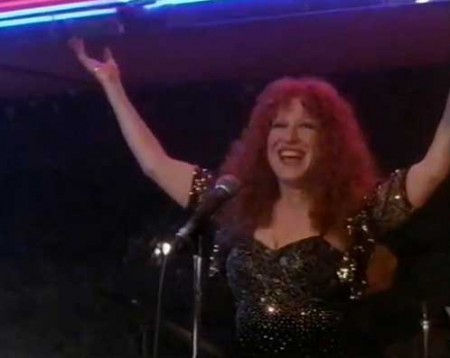 430767_215181378578323_1508