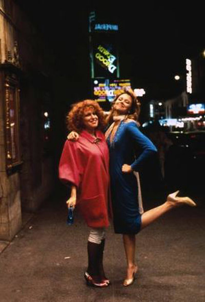 374837_223685077705137_2213