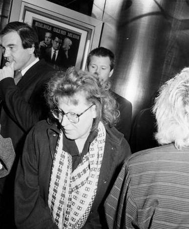 BetteBack October 26, 1989: Bette Testifies In Ford Motor Co. Suit. 314023_151152534971799_100002311596243_297061_7740787_n