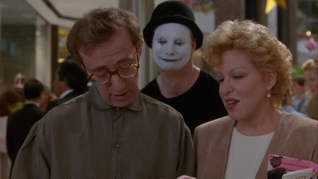 BetteBack Review February 22, 1991: Wedded bliss pushed to the limit in 'Scenes from a Mall' Scenes-From-a-Mall