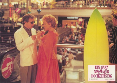 BetteBack Review February 22, 1991: 'Scenes from a Mall' imitates real life scenes_from_a_mall4