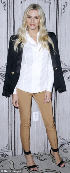 3491952400000578-3606809-image-a-17_1464101100777