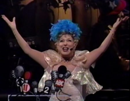 BetteBack October 21–28, 1999: Talking Philly and the millennium with Ms. Midler.